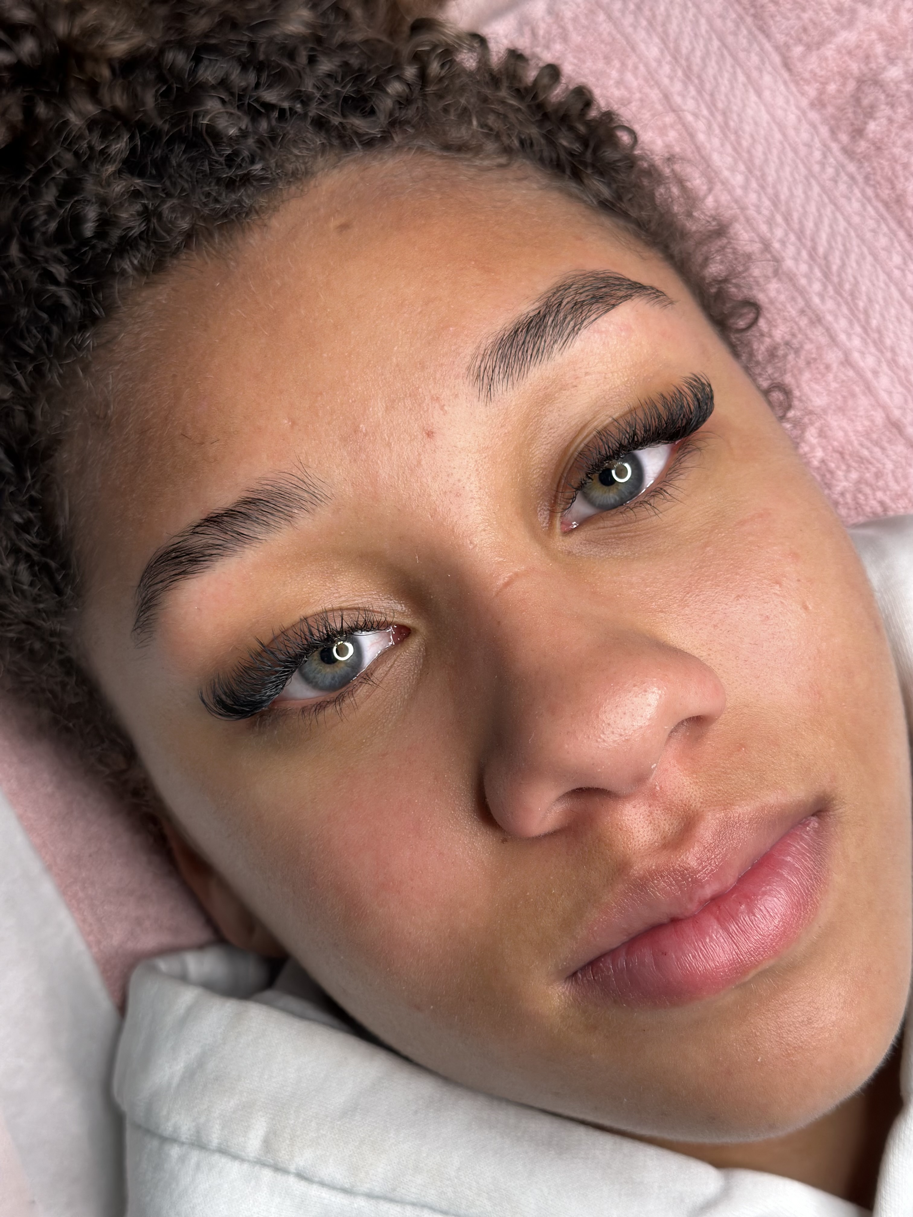 Y shape lashes