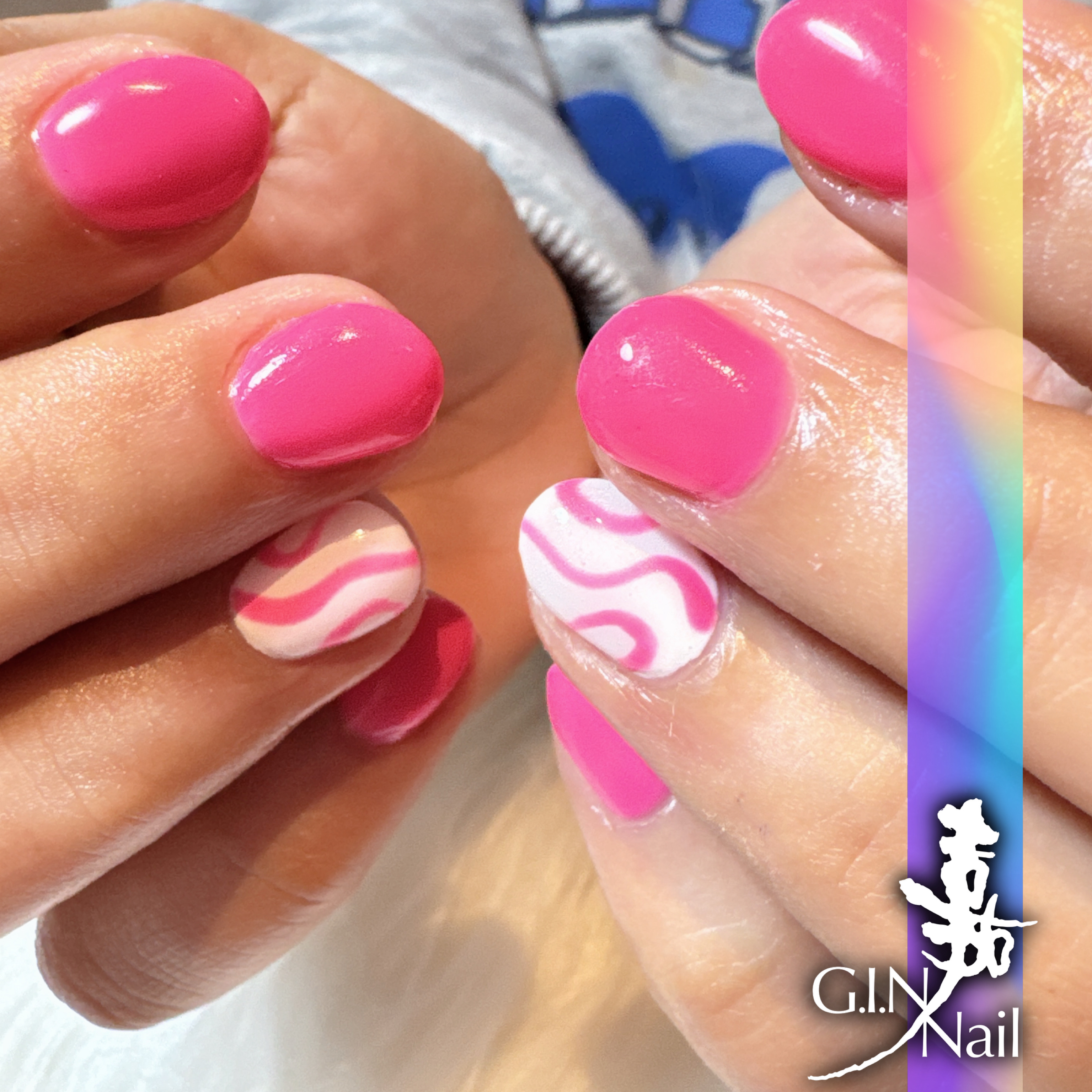 Mix color with 2 ginger nail art